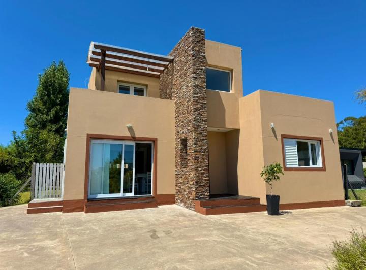 Casa · 120m² · 3 Ambientes · 1 Cochera