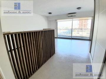 Oficina comercial · 44m² · 1 Ambiente · 1 Cochera · Departamento en Piso Alto. Loft con División Movible.