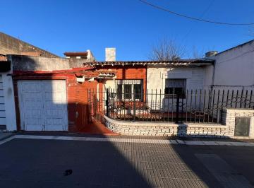 Casa · 100m² · 4 Ambientes · 1 Cochera · Casa en Luis Guillon