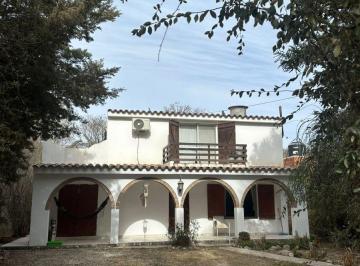 Casa de 5 ambientes, Capilla del Monte · Casa Tipo Colonial con Balcón Al Frente y Vista a Los Cerros