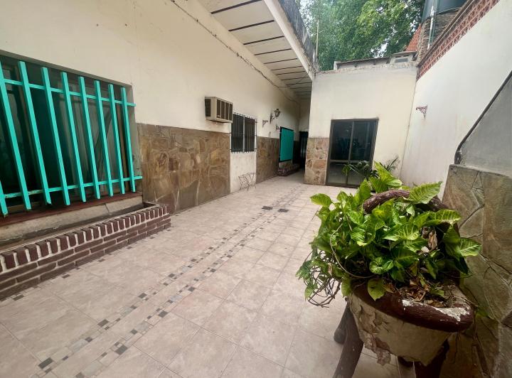 Casa · 176m² · 6 Ambientes · 1 Cochera
