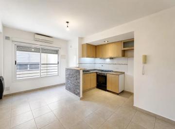 general-san-martin-san-martin-alquiler-departamento-2-ambientes · Departamento de 2 Ambientes con Balcon y Cochera