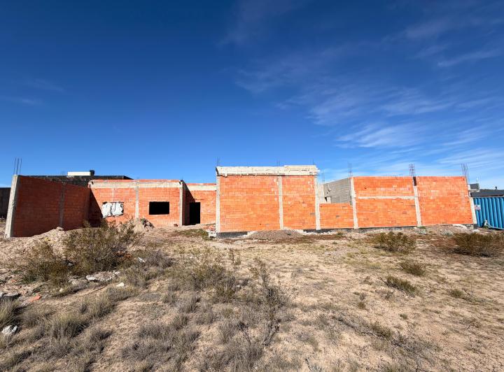 Terreno · 200m² · 4 Ambientes · 2 Cocheras