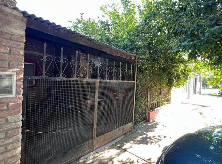 Casa · 68m² · 6 Ambientes · 1 Cochera