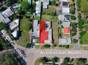 Casa · 170m² · 6 Ambientes · Casa en Venta en Avellaneda a Refaccionar