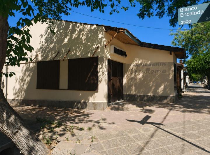Casa · 245m² · 8 Ambientes