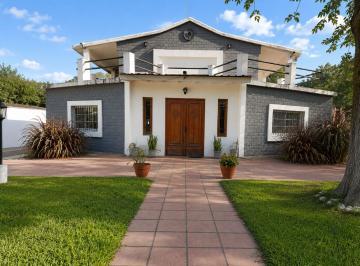 Casa · 365m² · 6 Ambientes · 4 Cocheras · Venta Casa Quinta Parque Gorriti 6 Amb Pileta