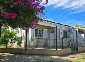 Casa · 119m² · 3 Ambientes · 1 Cochera · Venta Casa 3 Ambientes con Cochera en Quilmes