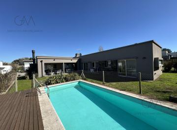 Casa · 160m² · 4 Ambientes · Casa 4 Ambientes en Alquiler – Barrio Rumencó