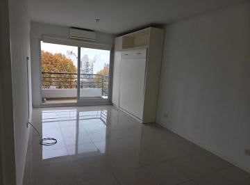 Departamento · 31m² · 1 Ambiente · Monoambientes C/balcon Flores, todo Luz!