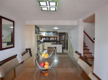 Casa · 129m² · 5 Ambientes · 1 Cochera · Venta Casa 3 Dorm. La Plata Apto Banco