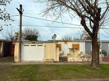 Casa · 300m² · 7 Ambientes · 1 Cochera · Venta de Casa Fonavi en Pilar