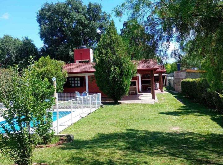 Casa · 156m² · 8 Ambientes · 2 Cocheras