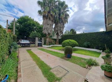 Casa · 133m² · 5 Ambientes · 2 Cocheras · Casa 5 Ambientes en Venta en Spegazzini