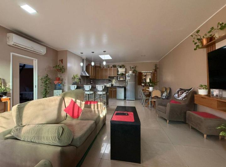 Casa · 115m² · 4 Ambientes · 1 Cochera