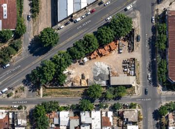 Bodega-Galpón · 300m² · 3 Ambientes · 5 Cocheras · Amplio Terreno con Galpon Listo Para Trabajar