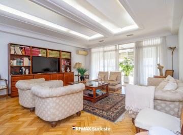 Departamento · 164m² · 4 Ambientes · 1 Cochera · Venta Departamento Edificio Berardi