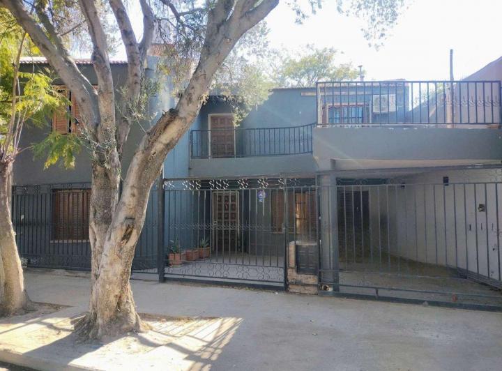 Casa · 177m² · 7 Ambientes · 1 Cochera