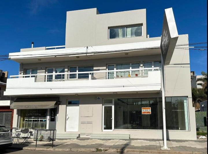 Local comercial · 100m² · 5 Ambientes