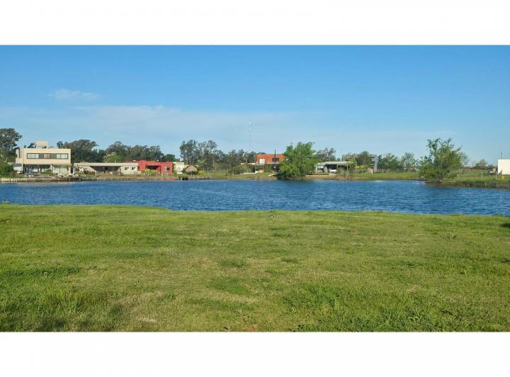 Terreno · 700m²
