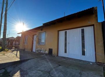 Casa · 110m² · 3 Ambientes · 2 Cocheras · Casa en Venta Campana