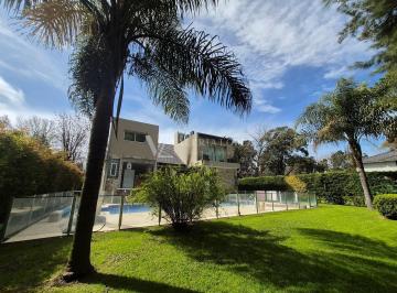 Casa · 300m² · 6 Ambientes · 3 Cocheras · Casa en Venta en Highland Park 5 Dorm Pilar, G. B. a. Zona Norte
