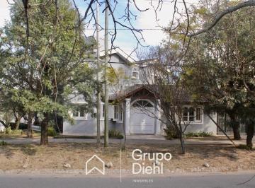 Casa · 332m² · 10 Ambientes · 4 Cocheras · Propiedad a La Venta Esquina Juan Nepper y Blas Pascal