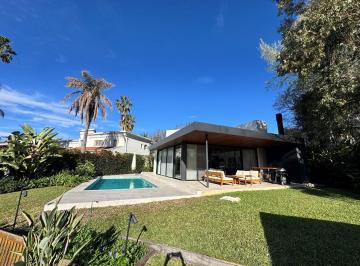 Casa · 343m² · 7 Ambientes · 4 Cocheras · Casa en Venta en Boating Club, San Isidro, G. B. a. Zona Norte