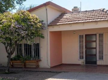 Casa · 90m² · 3 Ambientes · 1 Cochera · Casa en Venta 3 Amb - Patio, Parrilla - Jose C Paz