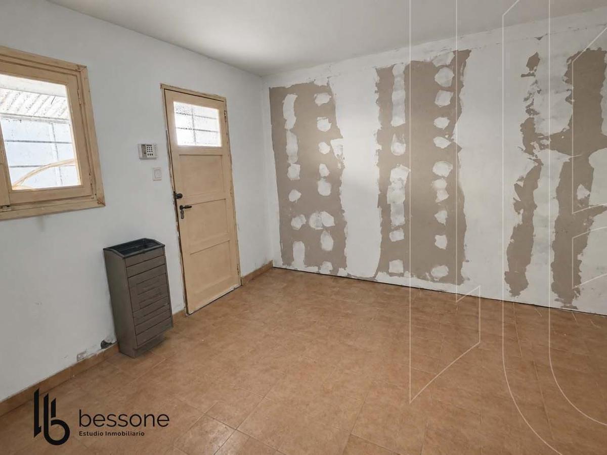 Ph 2 ambientes con quincho y patio – Barrio Don Bosco