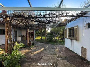 Casa de 7 ambientes, Florencia · Venta Casa con Amplio Patio Florencia, Santa Fe
