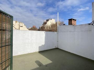 Departamento · 58m² · 2 Ambientes · Departamento Tipo Casa en Triplex de Dos Ambientes con Terraza Propia
