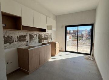 Casa · 75m² · 3 Ambientes · 1 Cochera · Casa en Venta - Docta Av 2