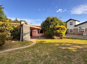 Casa de 4 ambientes, Ituzaingó · Venta Permuta Casa 5 Ambientes Jardin Pileta 1.395