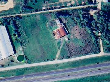 Bodega-Galpón , Concepción del Uruguay · Predio Industrial en Venta 9.000 m² de Terreno, 1.400 m² Cubiertos, Parque Indus