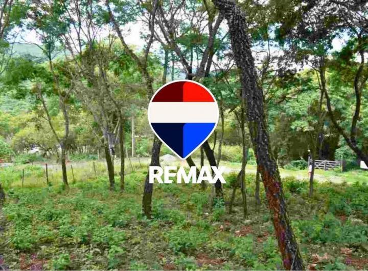 Terreno · 1382m²