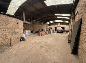 Bodega-Galpón · 200m² · Amplio Galpon en Venta