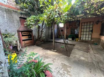Casa · 180m² · 4 Ambientes · Casa en Venta 4 Ambientes y Depto Lomas de Zamora