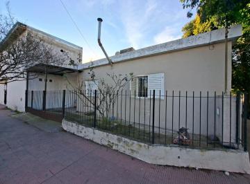 Casa · 158m² · 7 Ambientes · 1 Cochera · Venta Casa 1 Dorm Mas Depto 2 Dorm Villa Adela