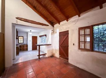 PH · 182m² · 4 Ambientes · 1 Cochera · Casa de Pasillo en Venta 2 Dorm. Fisherton