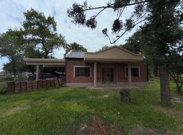 Casa · 166m² · 3 Ambientes · Remax Vende Casa en Pueblo Candioti Santa Fe