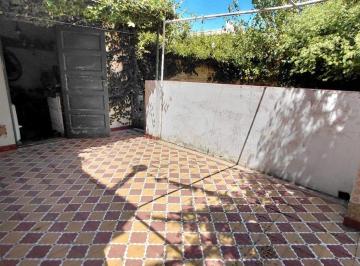 PH · 61m² · 3 Ambientes · Venta PH Tres Ambientes con Jardín Lomas de Zamora