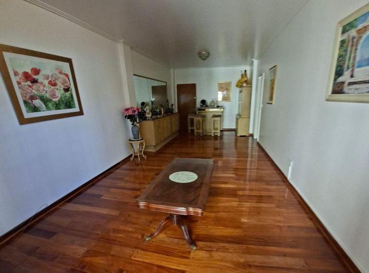 Departamento · 121m² · 5 Ambientes · 1 Cochera