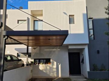 Casa · 122m² · 7 Ambientes · Alquiler Housing Miradores de Manantiales
