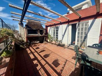 Casa · 228m² · 3 Ambientes · Casa 3 Amb con Terraza Taller y Local Beccar