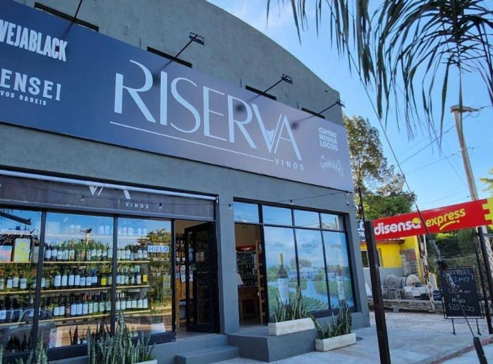 Local comercial · 239m²