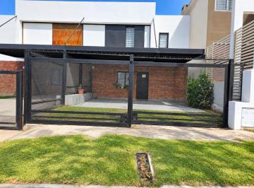Casa de 1 ambiente, Córdoba · Venta Duplex 3 Dorm. Pileta Cochera Doble Apto Crédito