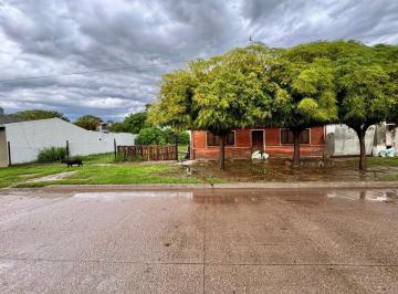 Casa · 196m² · 6 Ambientes · 1 Cochera · Casa en Venta Bandera Centro Ideal Inversión