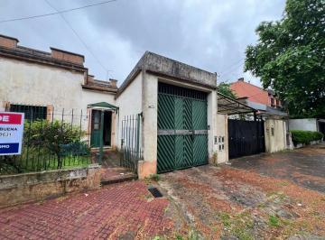 Casa · 304m² · 5 Ambientes · 2 Cocheras · Casa Lote Propio en Venta, 8,66x35 Banfield