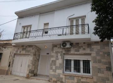 Casa de 7 ambientes, Córdoba · Casa en Venta 4 Dorm., Patio y Cochera en Barrio Gral. Paz
